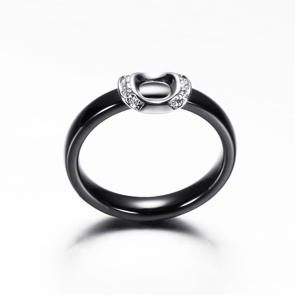 Damen Ring mit modernem, glattem Design und funkelndem Kristallbesatz Shop Nory