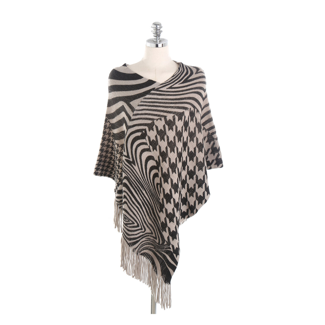 Damen Fransen-Poncho im Oversize mit grafischem Jacquard und asymmetrischem Zipfelsaum Shop Nory