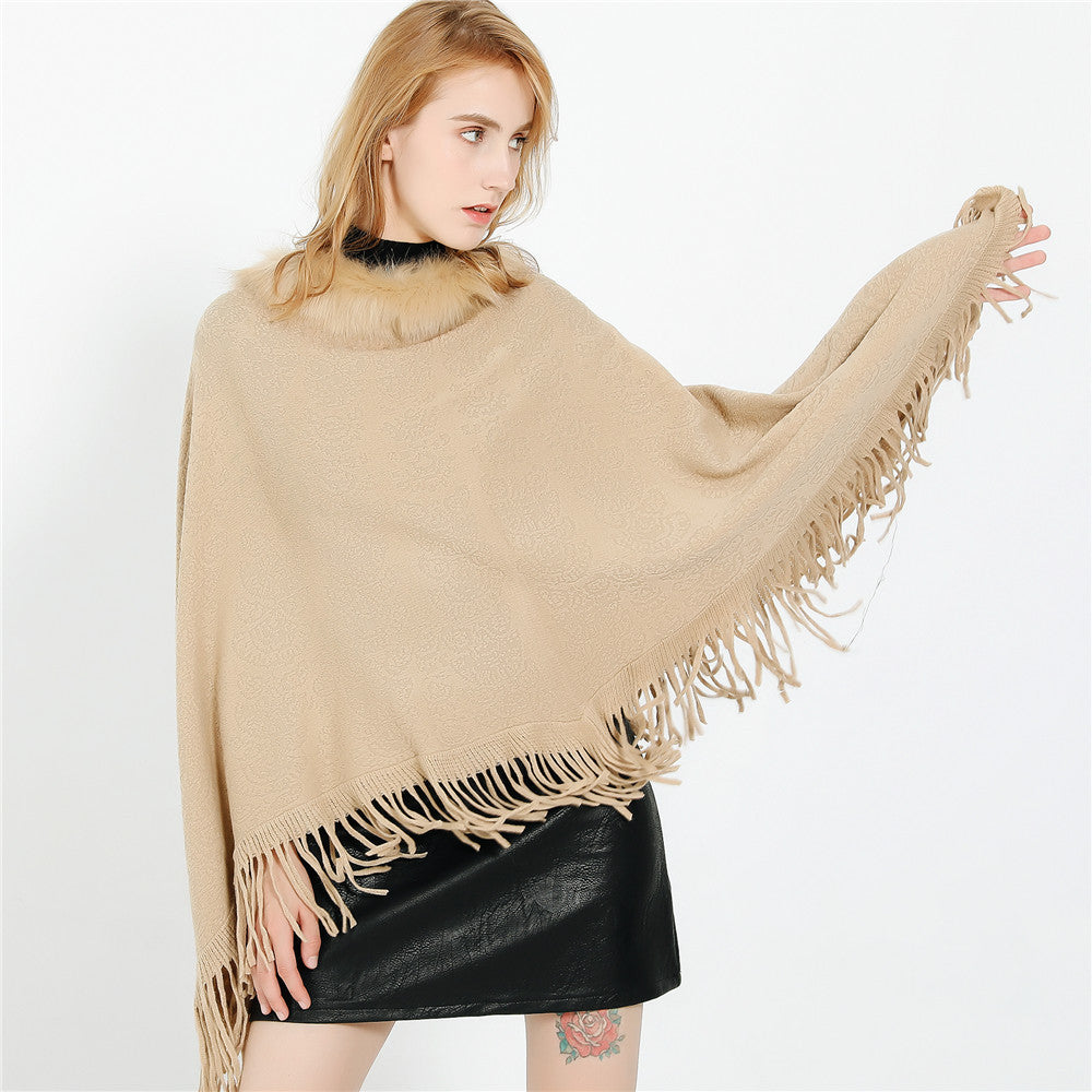Damen Poncho‑Ruana mit Kunstfellkragen, Strukturjacquard und Fransensaum Shop Nory