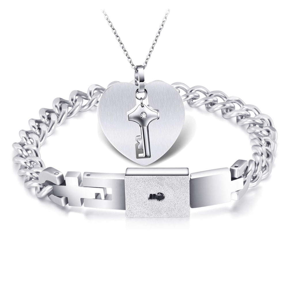 Damen Schmuckset mit herzförmigem Anhänger und Schlüssel-Design Shop Nory
