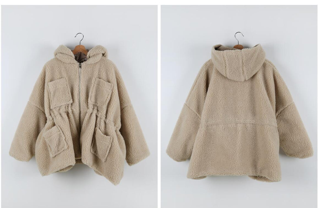 Damen Kurz Oversize Teddy‑Fleece‑Jacke im Mantelstil mit hohem Stehkragen, Tunnelzug und großen aufgesetzten Taschen Shop Nory