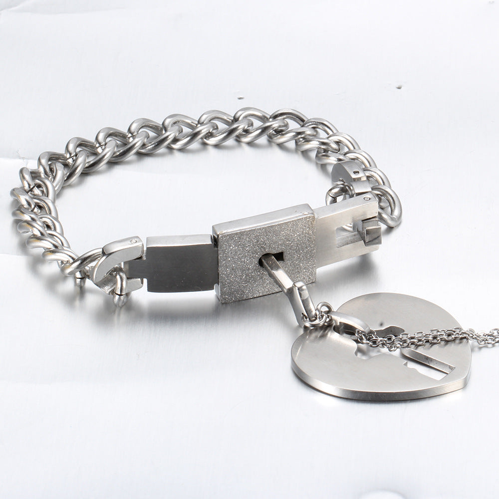 Damen Schmuckset mit herzförmigem Anhänger und Schlüssel-Design Shop Nory