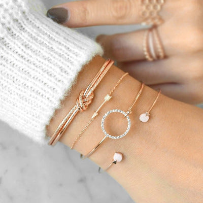 Damen Armreif-Set mit zarten und eleganten Designs Shop Nory