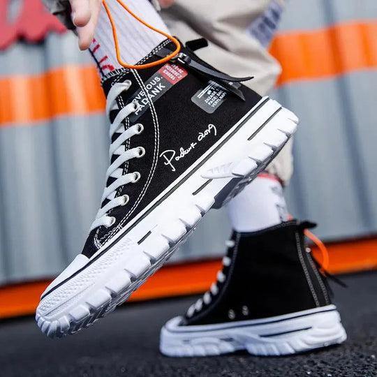 Sneaker High für Herren – Urbaner Stil und legerer Komfort