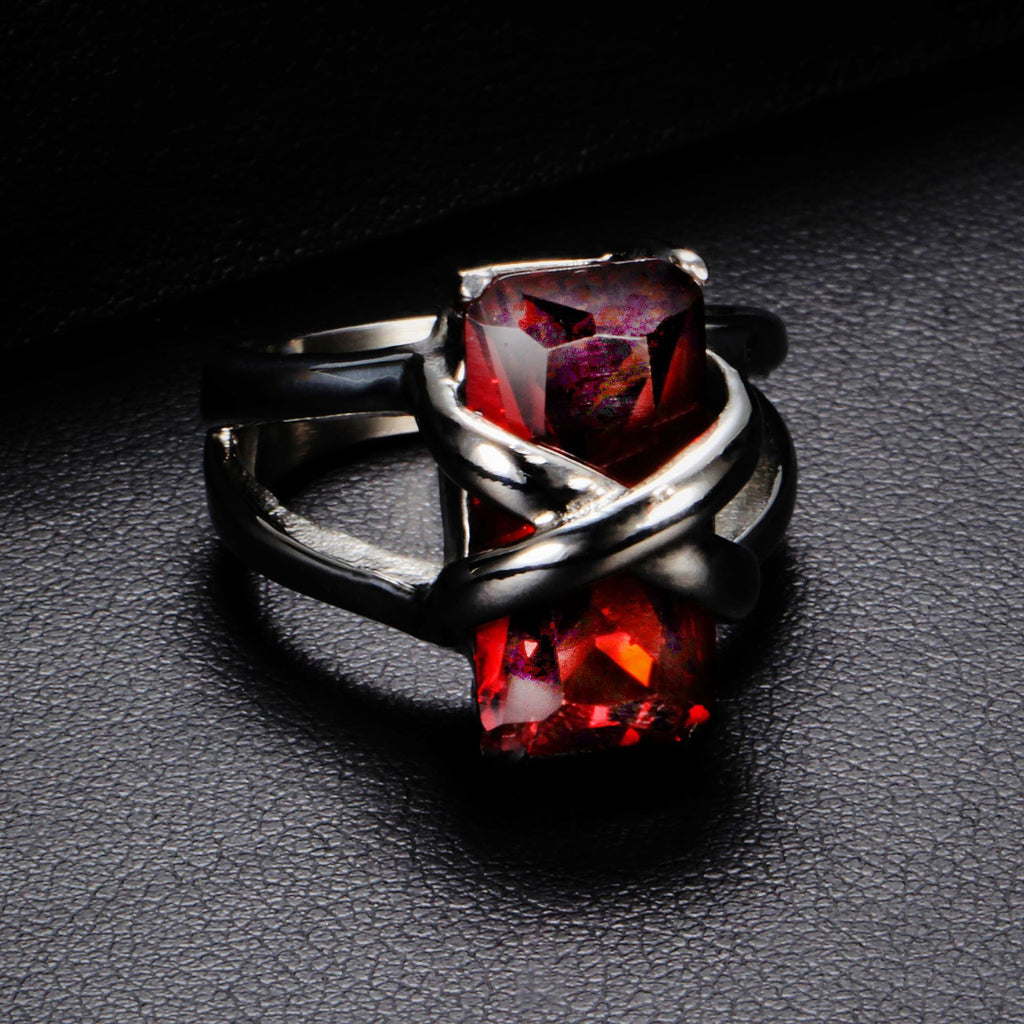 Damen Ring mit funkelndem Rotem Edelstein Shop Nory