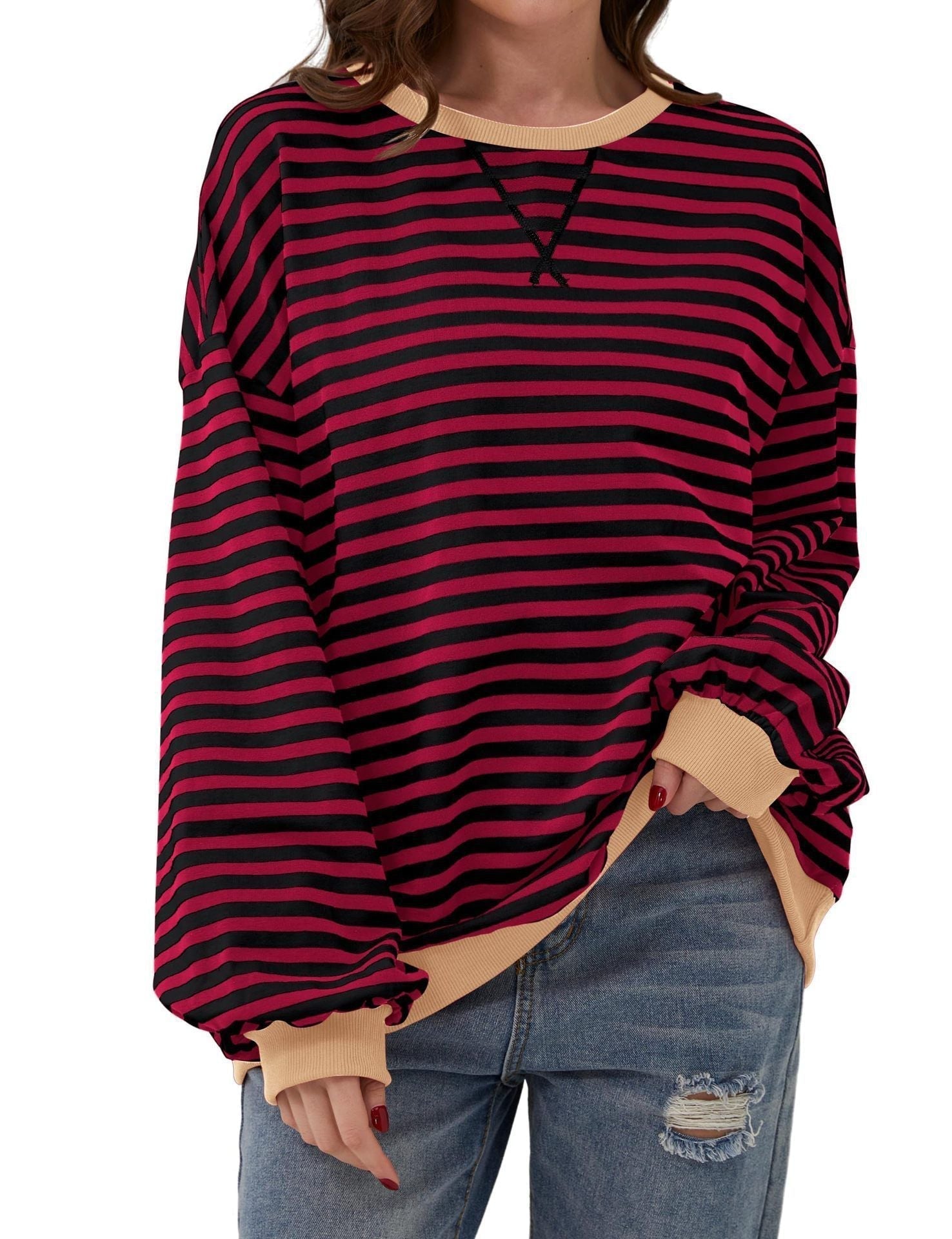 Eleganter, lockerer Damenpullover mit Streifen