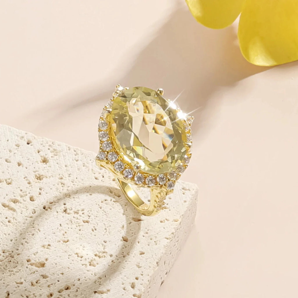 Zitronencitrin-Ring Verlobungsring mit großem gelbem Citrin und klarem CZ-Cocktailring | Shop Nory