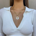 Damen Gold beschichtete runde Muschel Lotus Anhänger klobige runde Gliederkette Halskette | Shop Nory