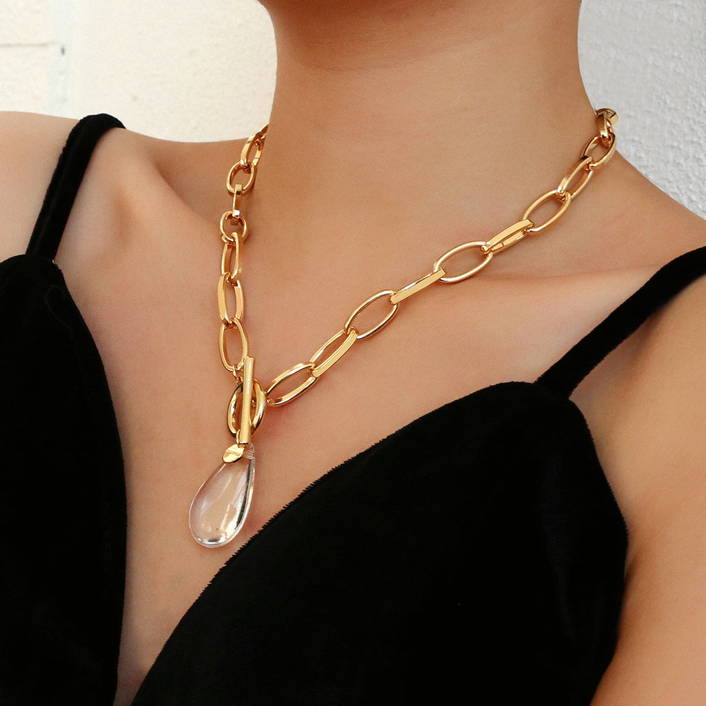 Goldbeschichtete Chunky-Link-Kette & durchsichtiger Kristall-Wassertropfen-Anhänger | Shop Nory