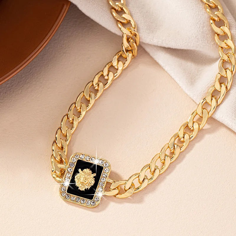 Damen Gold Löwenkopf Kristall Quadrat Anhänger Chunky Link Ketten Halsketten | Shop Nory
