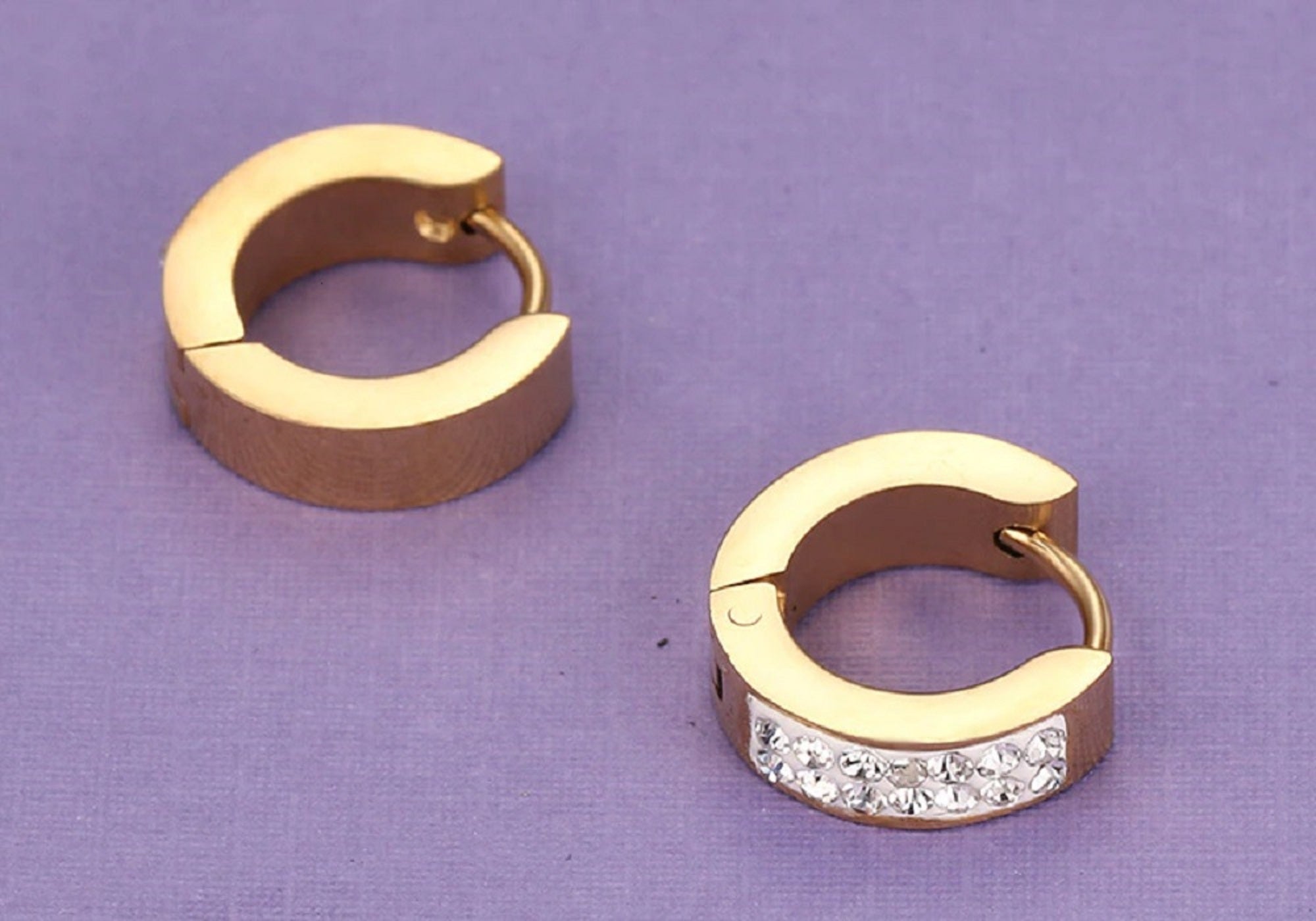Gold Kleine Edelstahl Kristall Kleine Huggie Hoop Ohrringe | Shop Nory