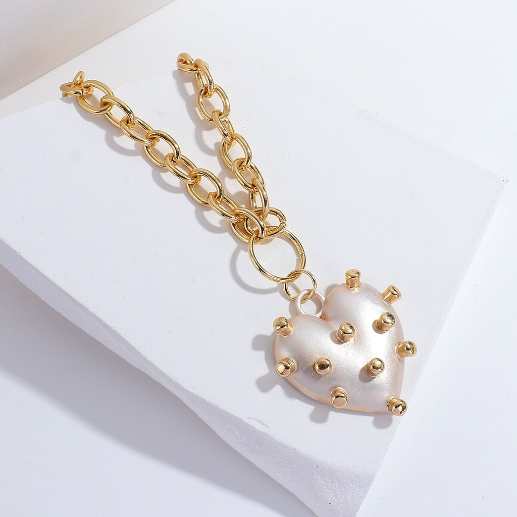Damen Goldplattierte Chunky Runde Gliederkette & Unregelmäßiger Pokey Perlen Herzanhänger | Shop Nory