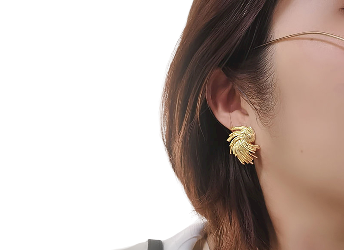 Damen Elegante Kühne Gold Einzigartige Schnitt Unregelmäßige Twist Geometrische Ohrringe | Shop Nory
