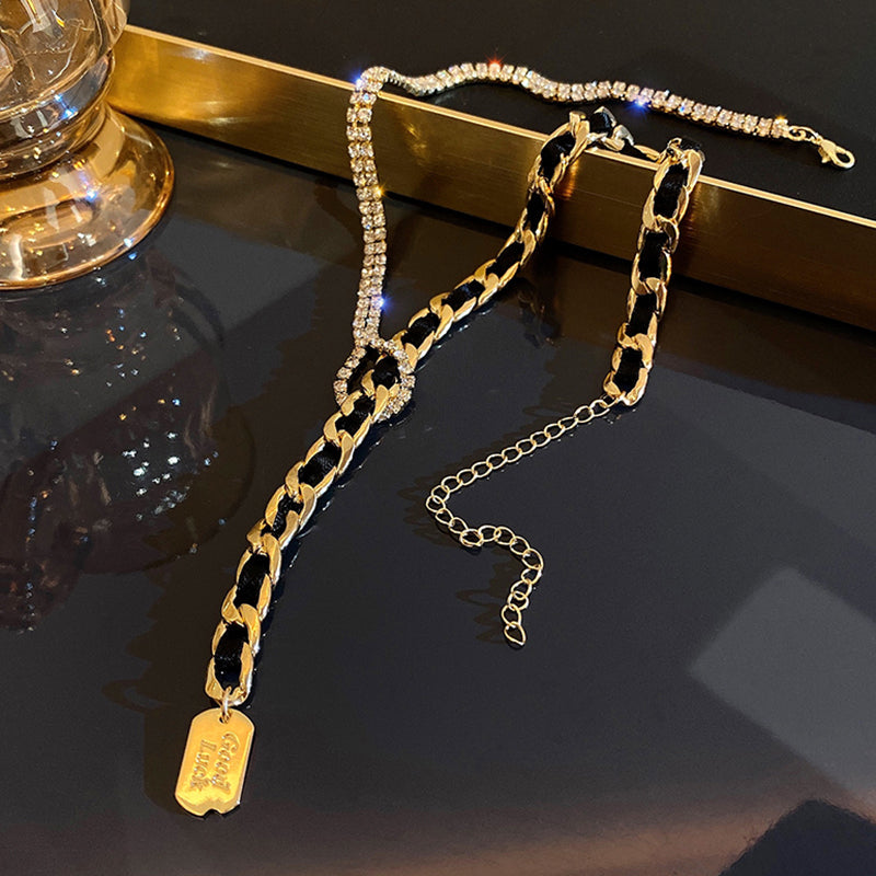 Damen Gold InterLink Schwarze Einlage Kette Kristall Tropfen Glücksanhänger Halskette | Shop Nory