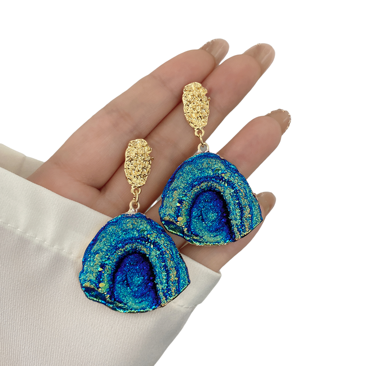 Damen Blau Regenbogen-Mondstein Abstrakte Naturstein Halbmond Hängeleuchten | Shop Nory