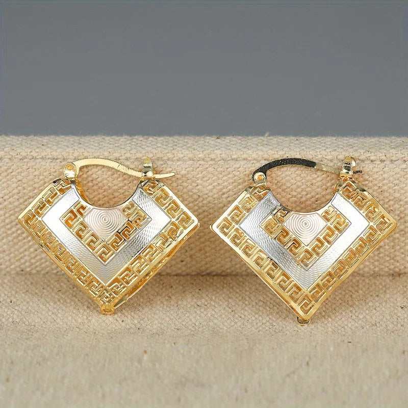 Damen Goldplattierte Zweifarbige Hohl-Ausschnitt Schicht Creolen | Shop Nory