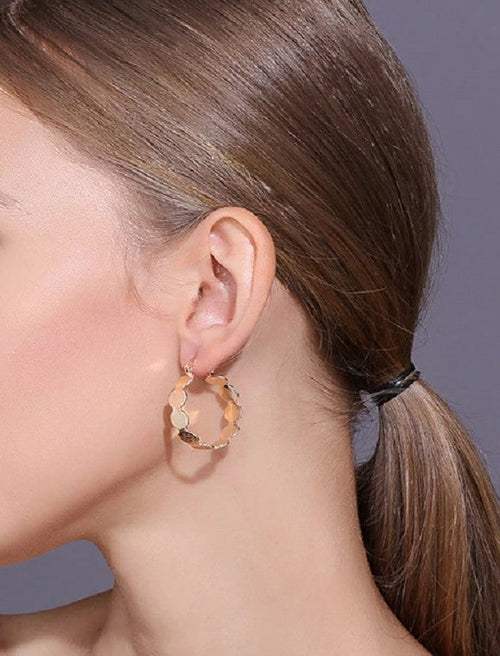 18K vergoldete Kreislinks Bürstenweiche Oberfläche Creolenohrringe | Shop Nory