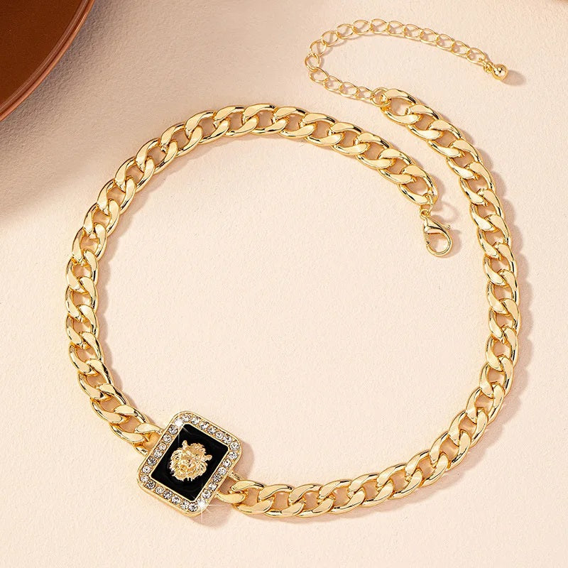 Damen Gold Löwenkopf Kristall Quadrat Anhänger Chunky Link Ketten Halsketten | Shop Nory