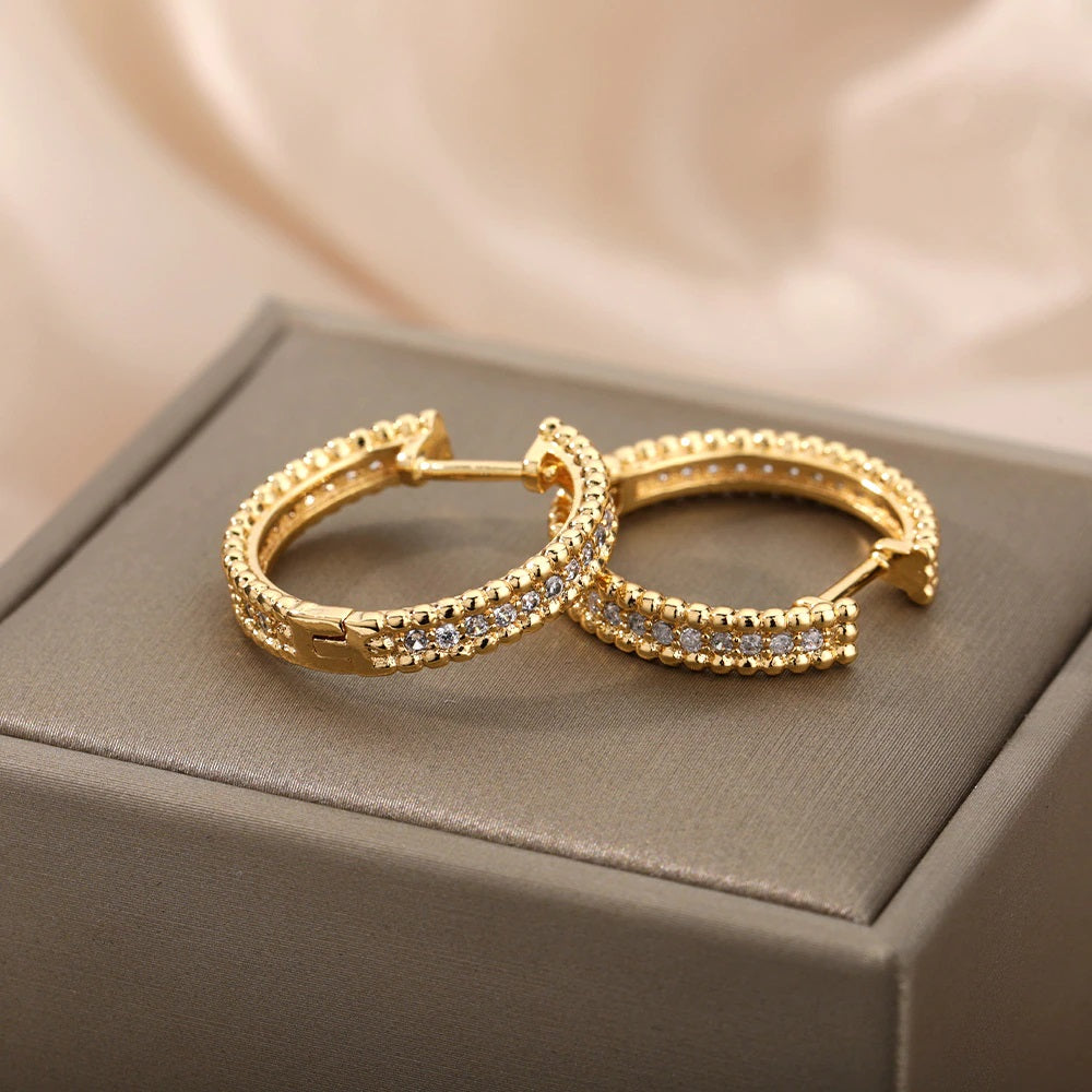 Goldene Runde Mittlere Perlenbesatz Mittel Zircon Creolen Ohrringe für Frauen | Shop Nory