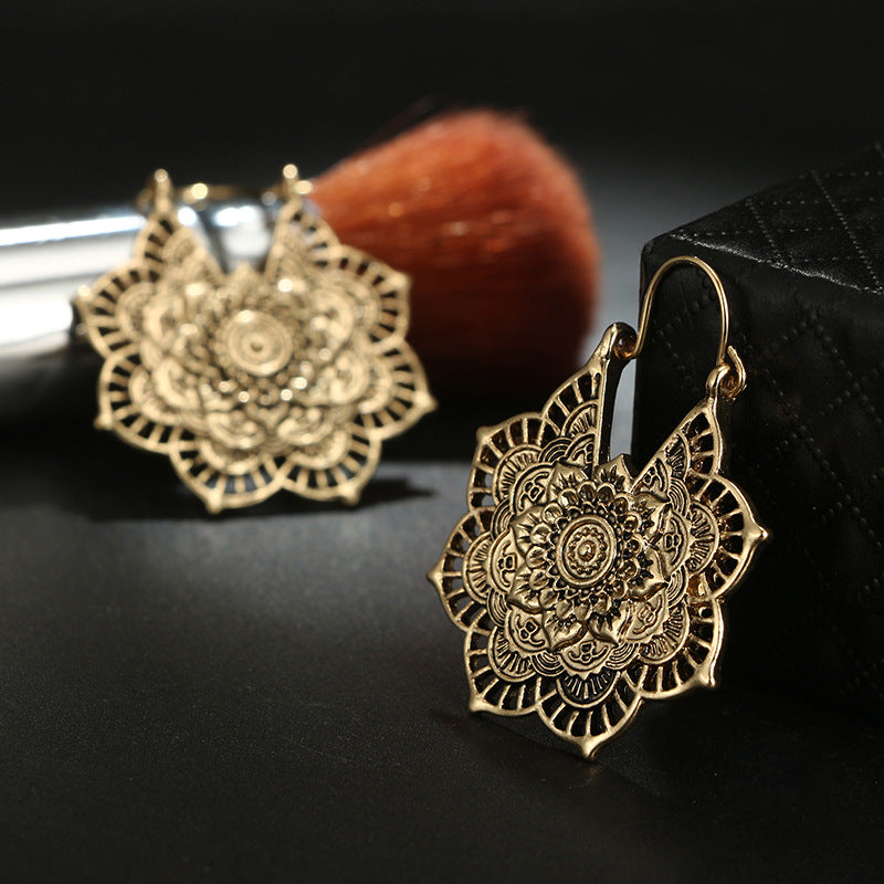 Damen Gold Vintage Tribal Messing Mandala Biene Blume Ausgeschnittene Haken Ohrringe | Shop Nory