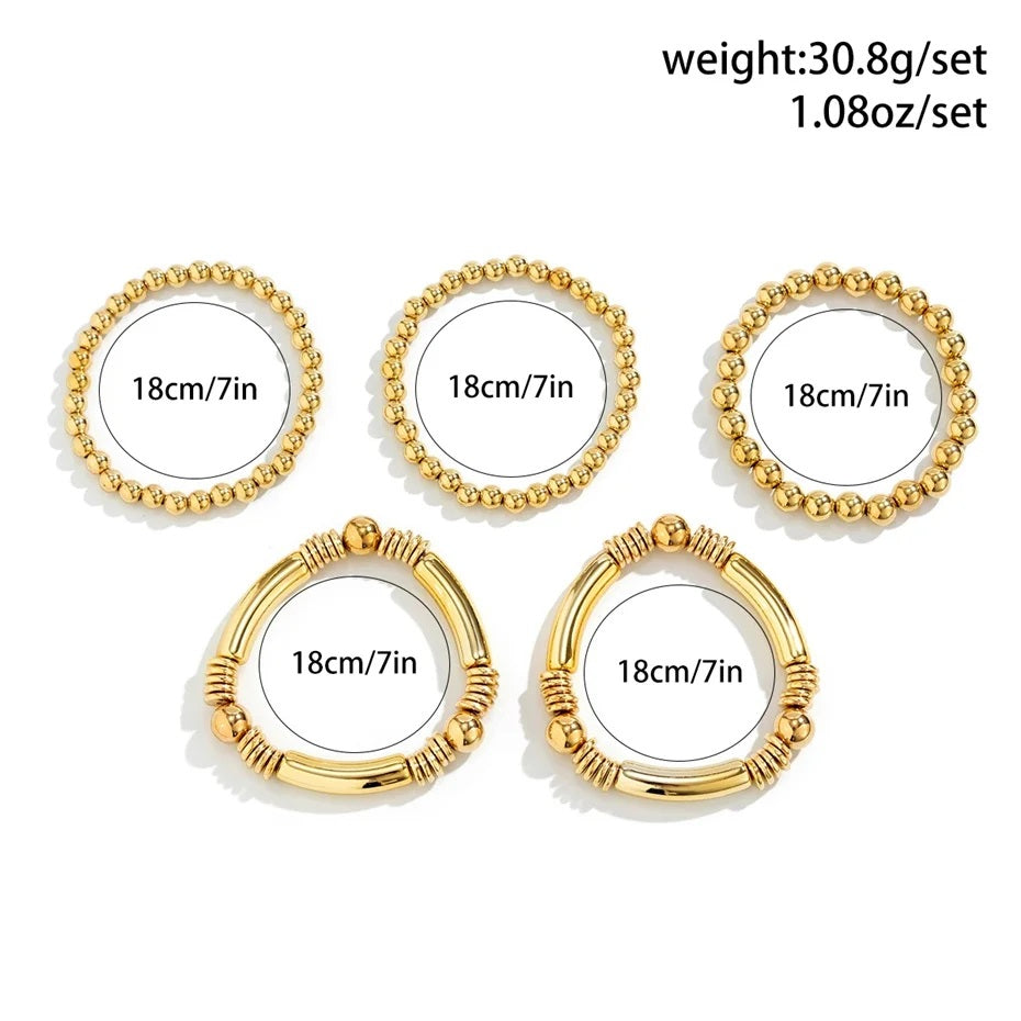 Damen Goldbeschichtete Chunky Runde Perlen 5 Set Stapelarmbänder | Shop Nory