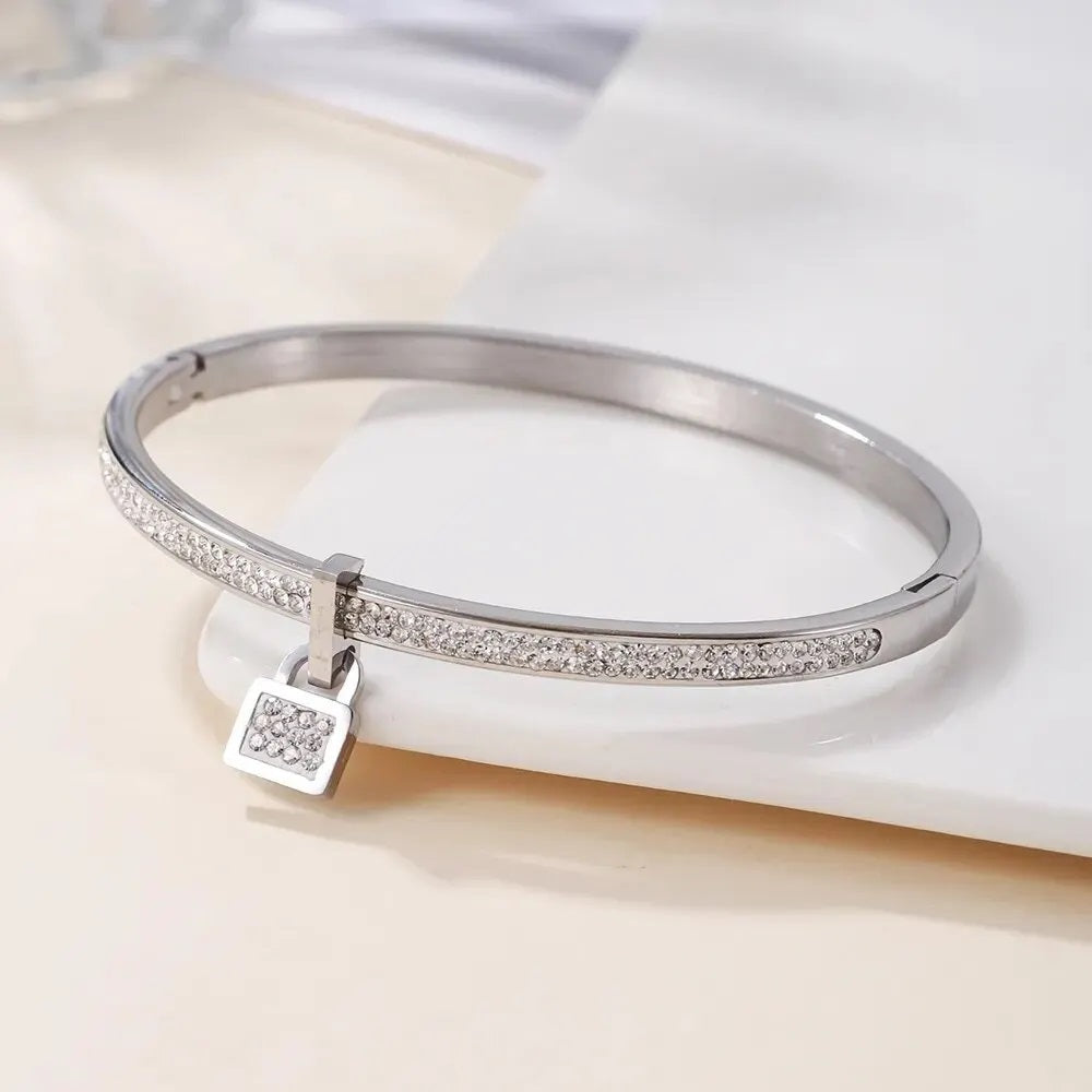 Damen Luxus Kristall Schloss Anhänger Titanstahl Armband Armreifen | Shop Nory