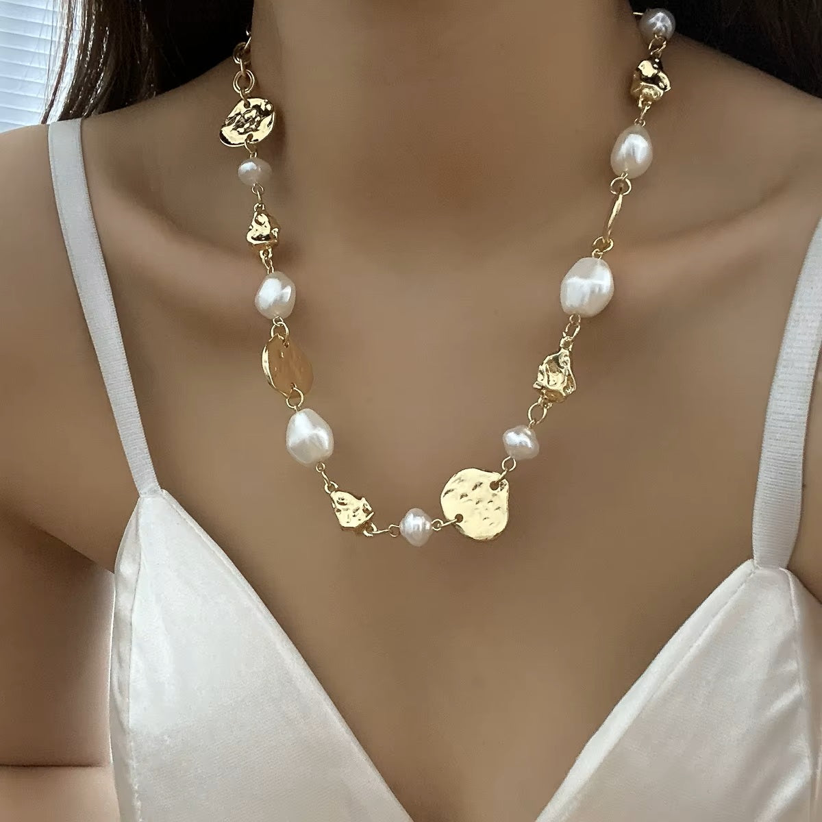 Damen Gold Plated Unregelmäßige Metall Perlen Kette Choker Damen Elegante Halskette | Shop Nory