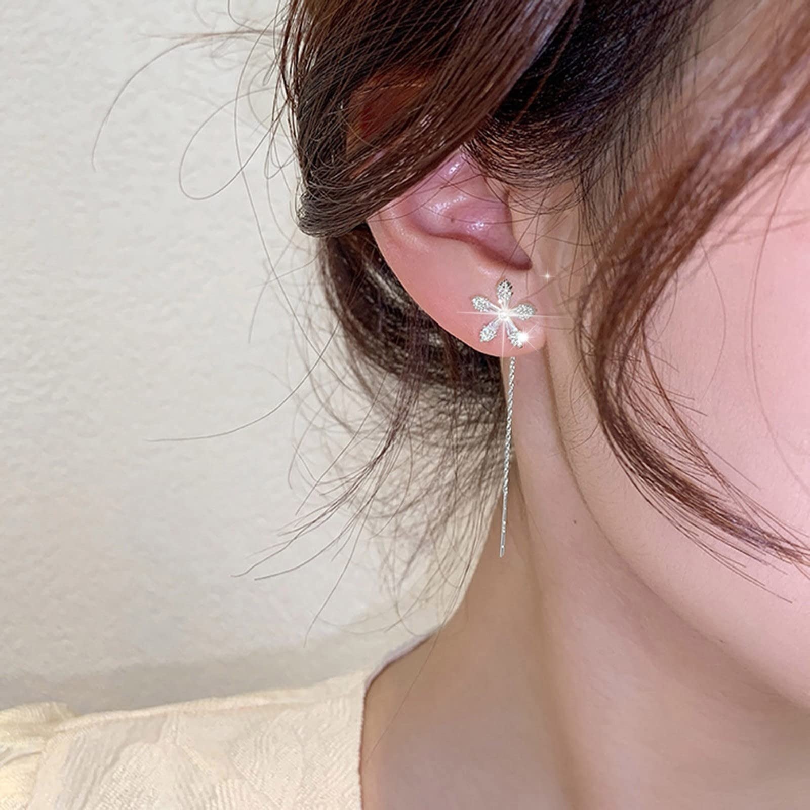 Damen Silber Glänzende Blume Strass Ohrclip Dünne Anhänger Lange Quasten Ohrringe | Shop Nory