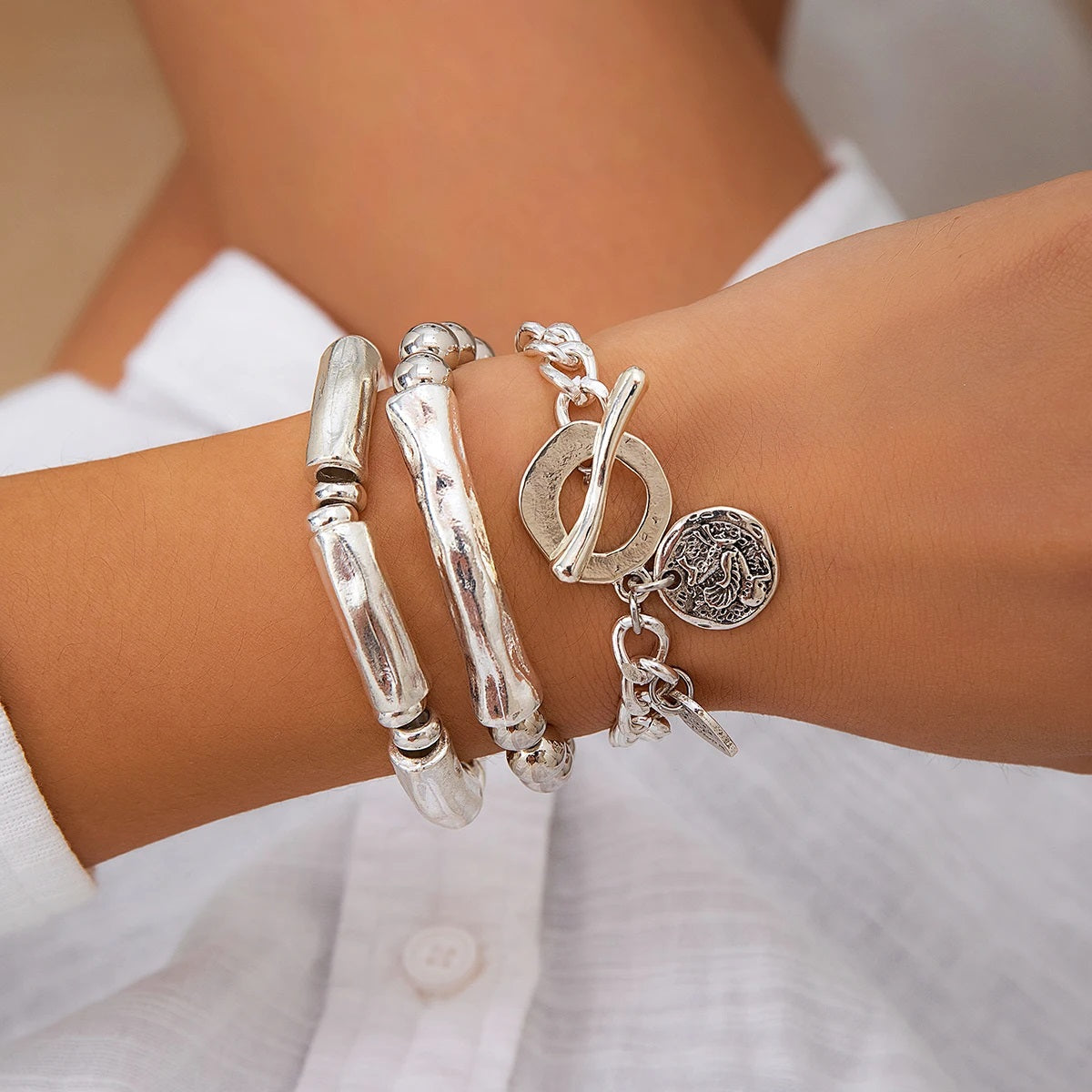 Damen Silberplattierte Chunky Runde Charm 3 Set Stapelbare Handchan Armband | Shop Nory