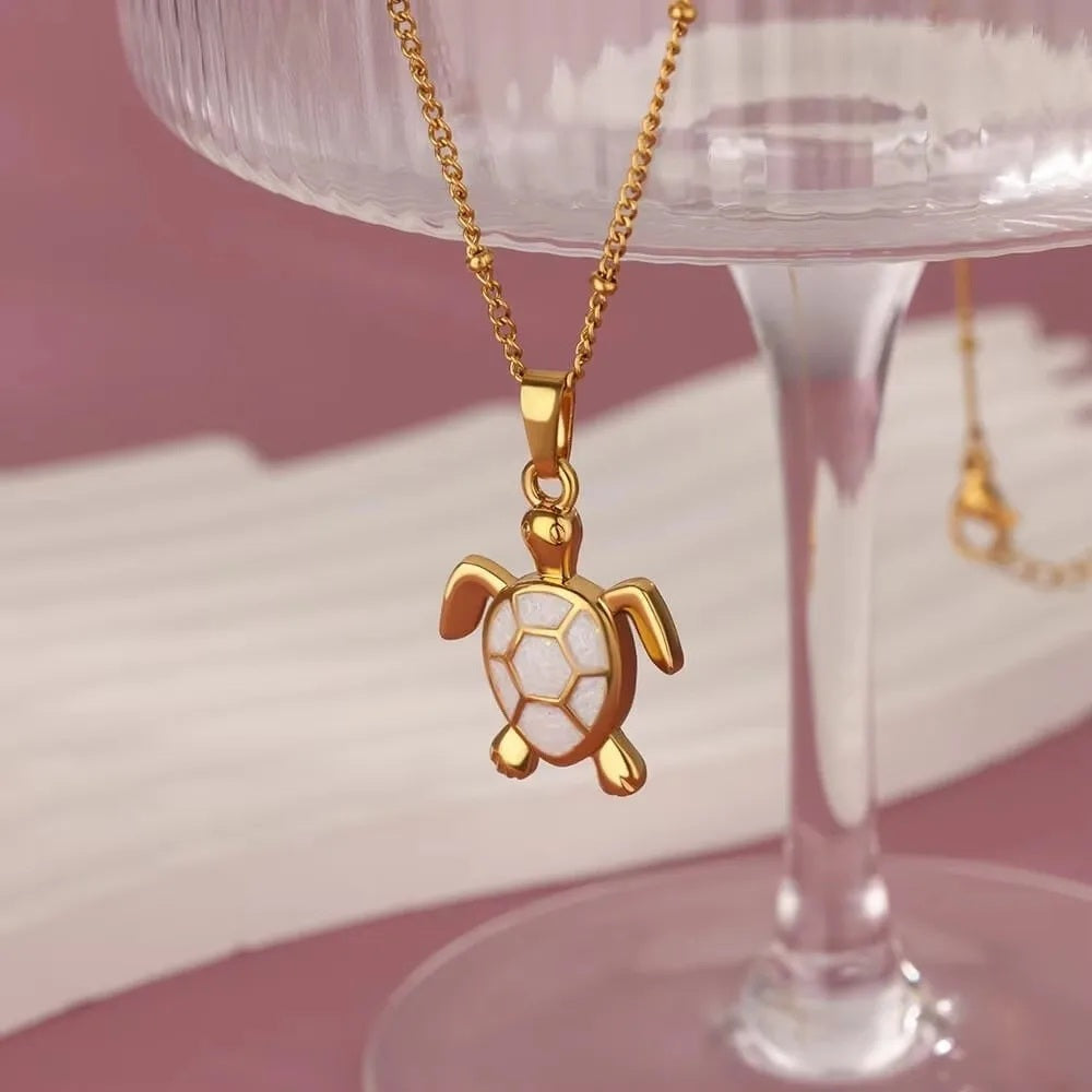 Unisex vergoldete Opalstein süßer Edelstahl Schildkröte Anhänger Kettenhalskette | Shop Nory