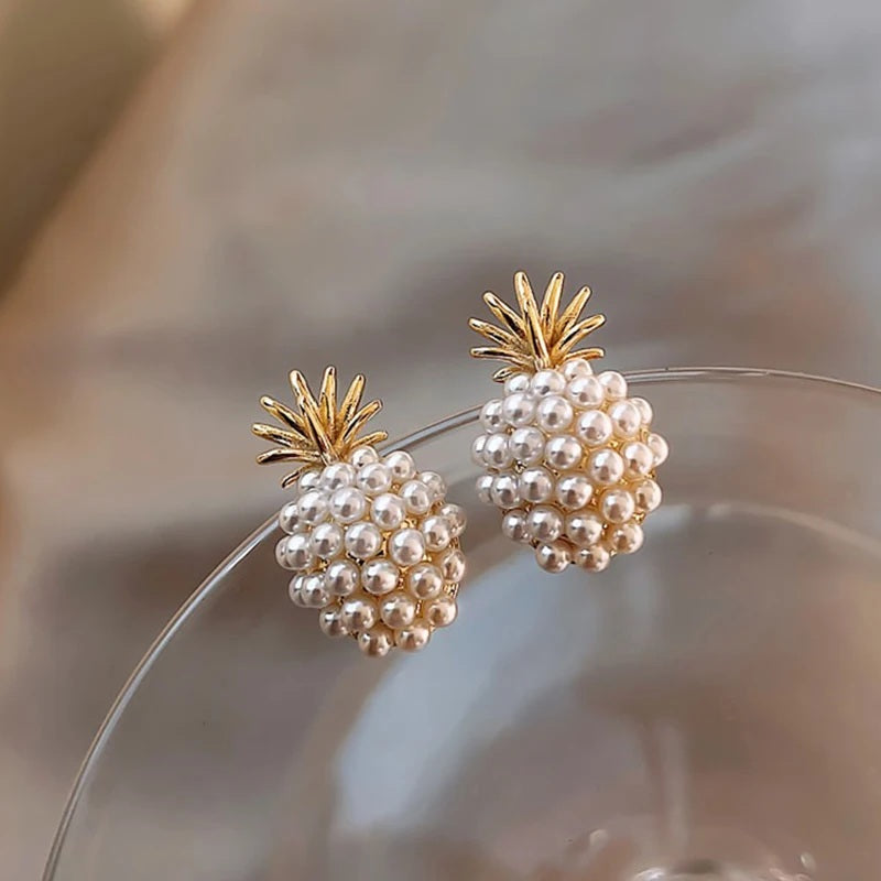 Damen 18k vergoldete simulierte Perlen geometrische Ananasform Steckerohrringe | Shop Nory
