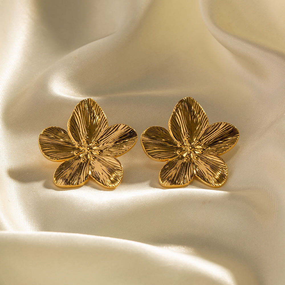 Blumenförmige Goldene Ohrringe | Shop Nory