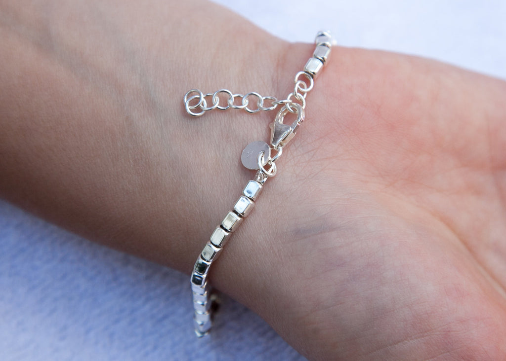 Armband 925er Silber mit eckigen Perlen | Shop Nory