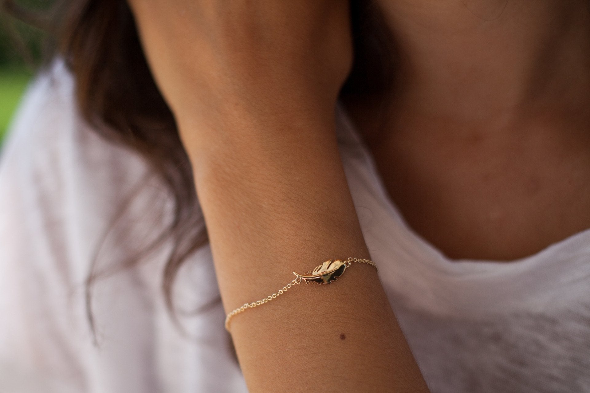 Armband mit Feder 16 Karat vergoldet | Shop Nory