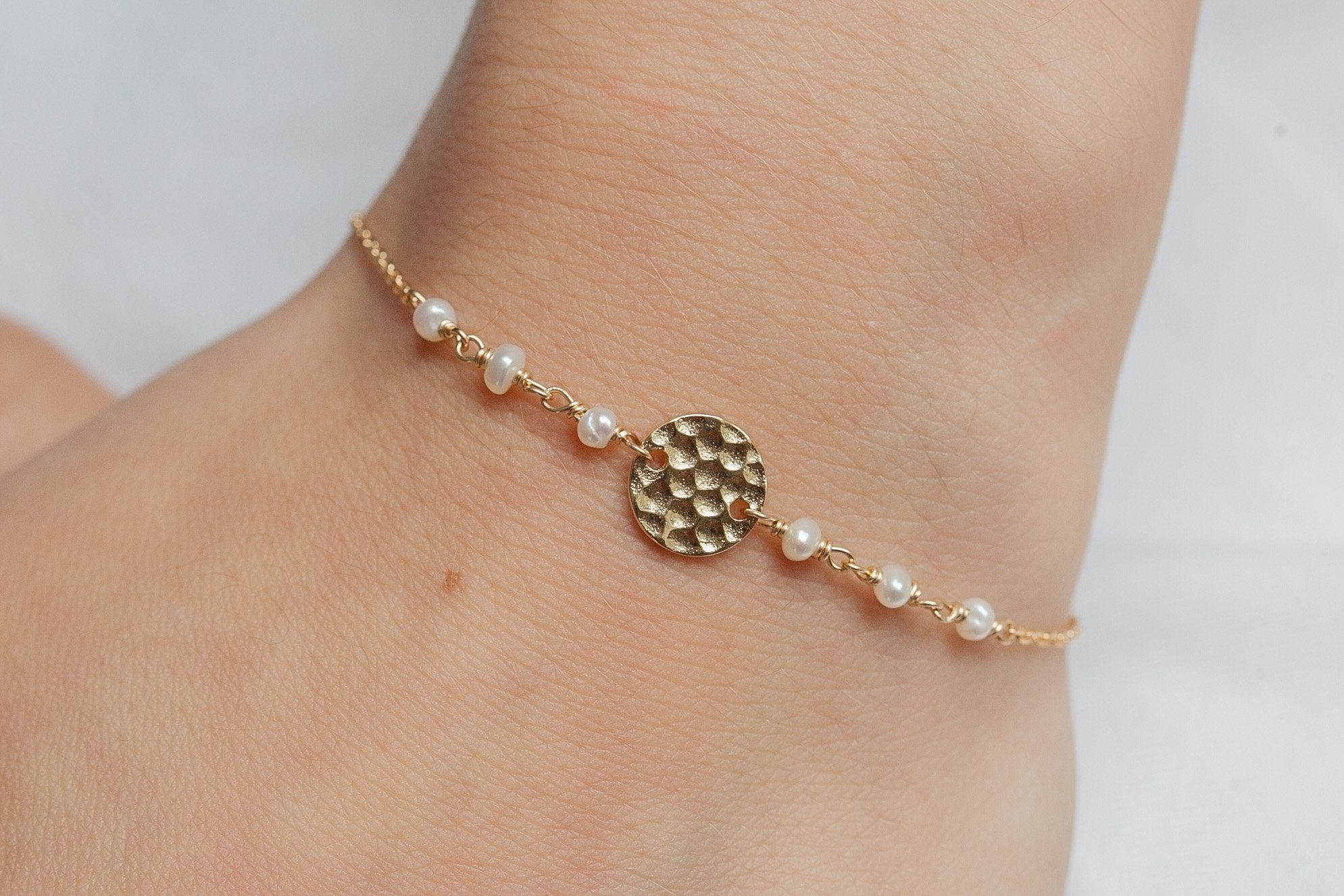 Armband Perlmutt & Plättchen vergoldet | Shop Nory