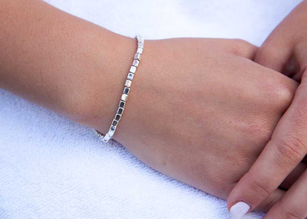 Armband 925er Silber mit eckigen Perlen | Shop Nory