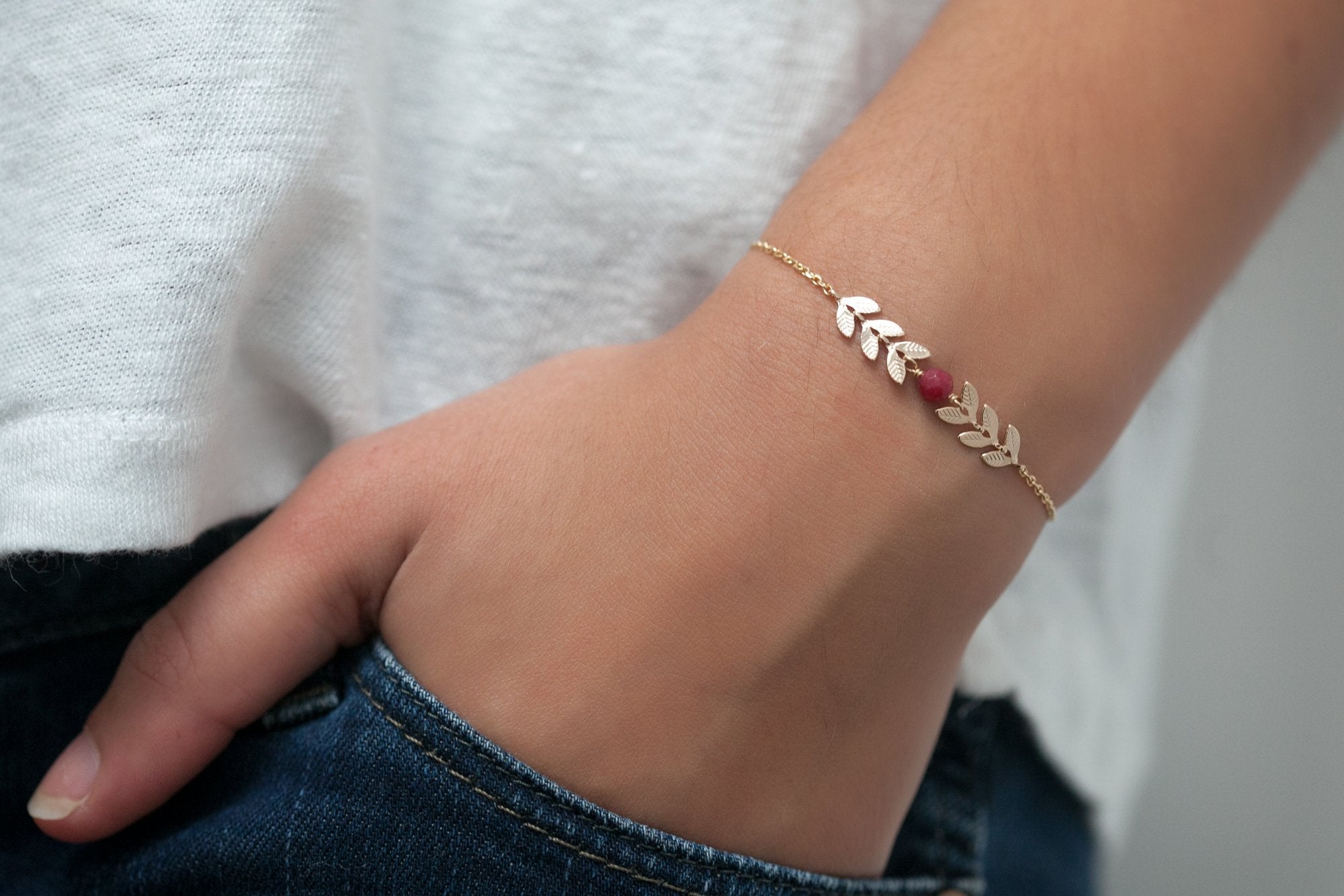 Armband mit Blättern mit Perle - 16Karat vergoldet | Shop Nory