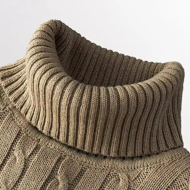 Kuscheliger Herrenpullover mit trendigem Rollkragen - Wintersaison 2024