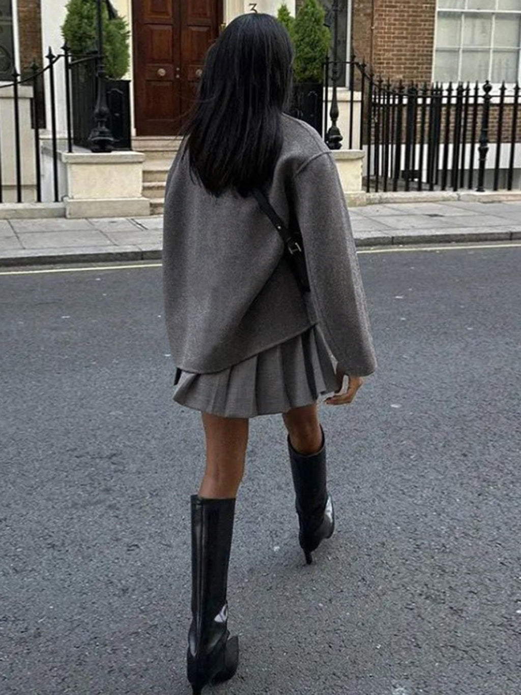 Stilvolle und Bequeme Oversized Damenjacke mit Knopfverschluss