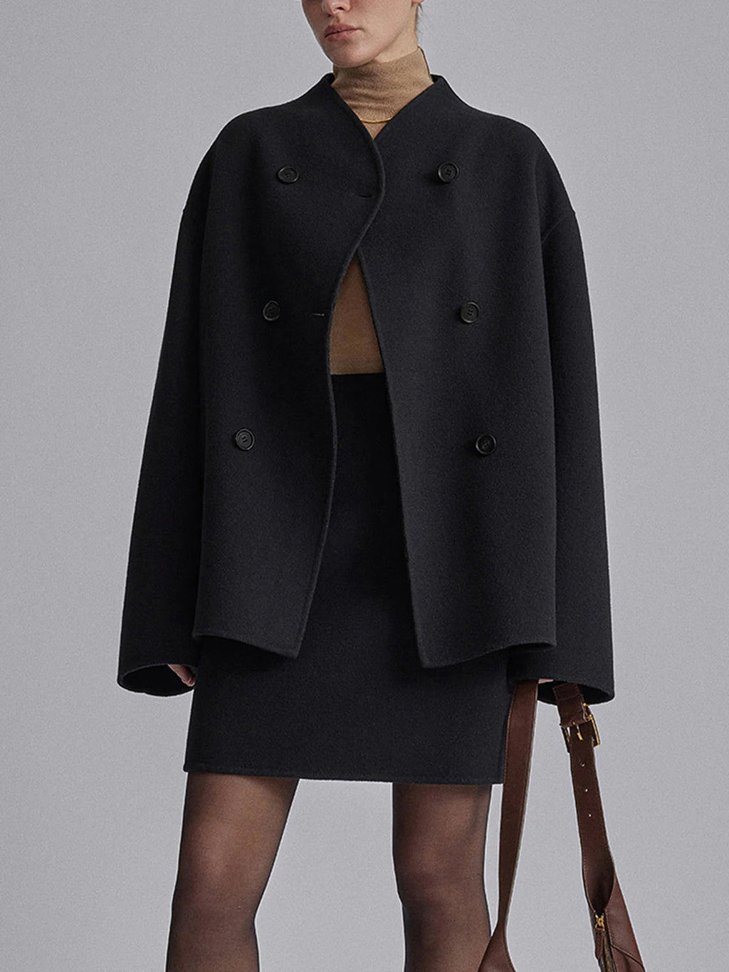 Stilvolle und Bequeme Oversized Damenjacke mit Knopfverschluss