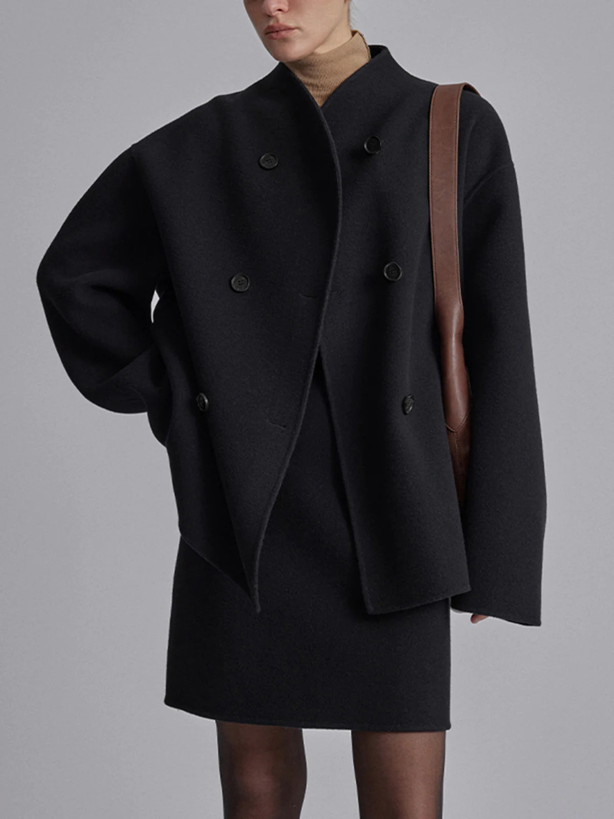 Stilvolle und Bequeme Oversized Damenjacke mit Knopfverschluss