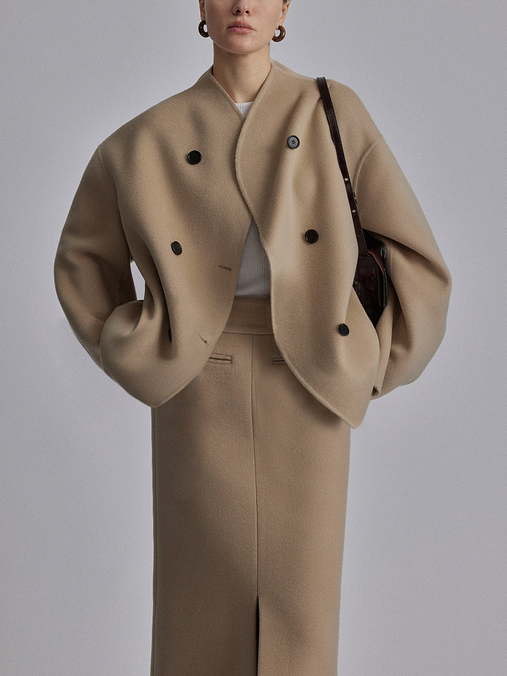 Stilvolle und Bequeme Oversized Damenjacke mit Knopfverschluss