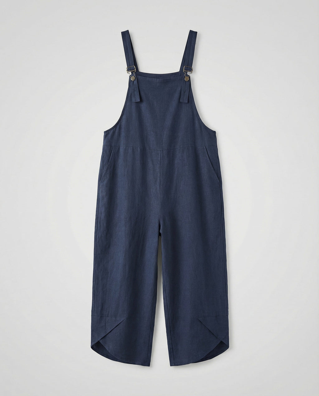 Lässige Sommer-Latzhose aus