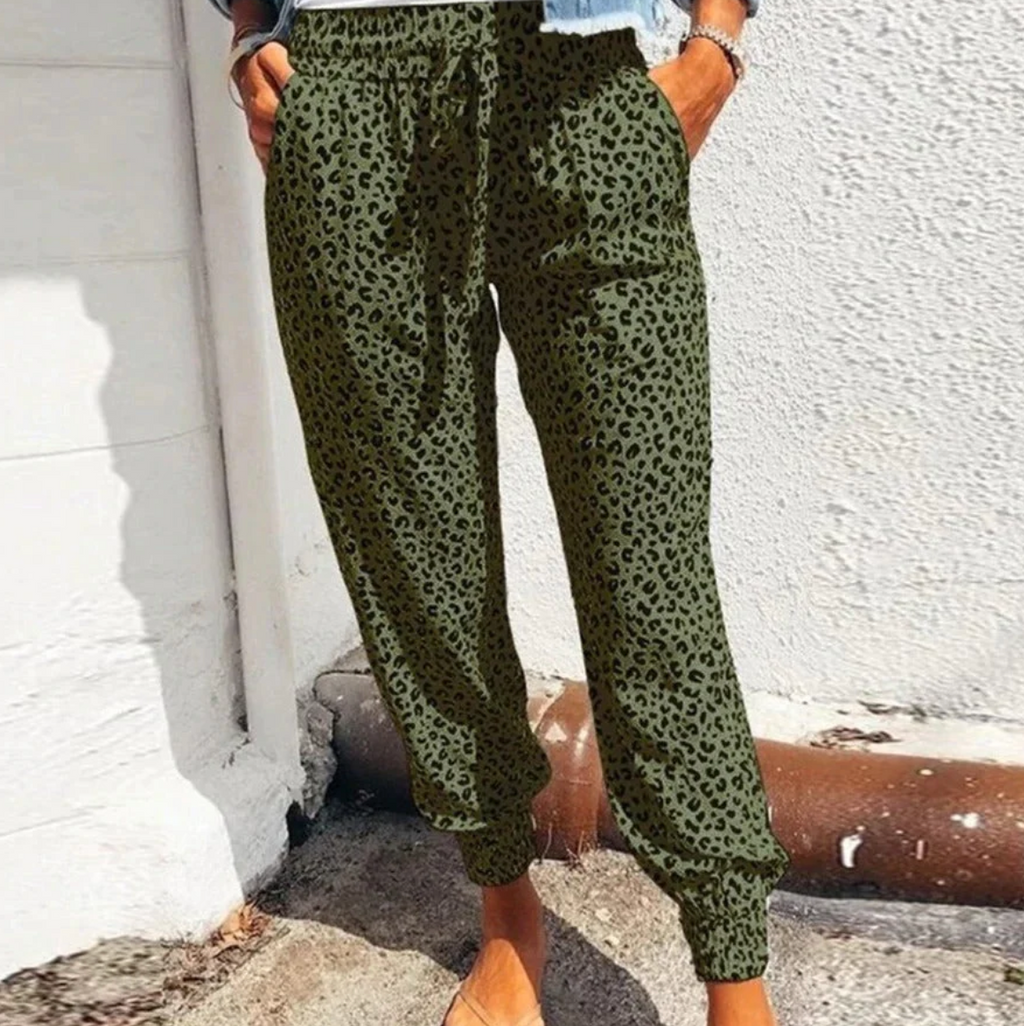 Weit Geschnittene Hose mit Leopardenmuster