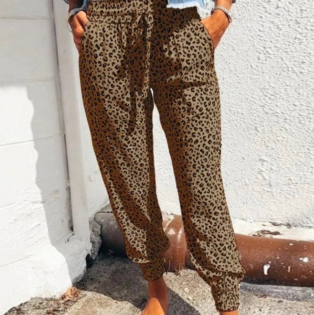Weit Geschnittene Hose mit Leopardenmuster
