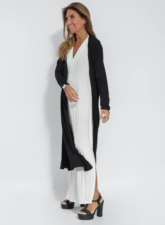 Ensemble Bestehend Aus Einem Langen, Figurformenden Kleid und Einer Weste
