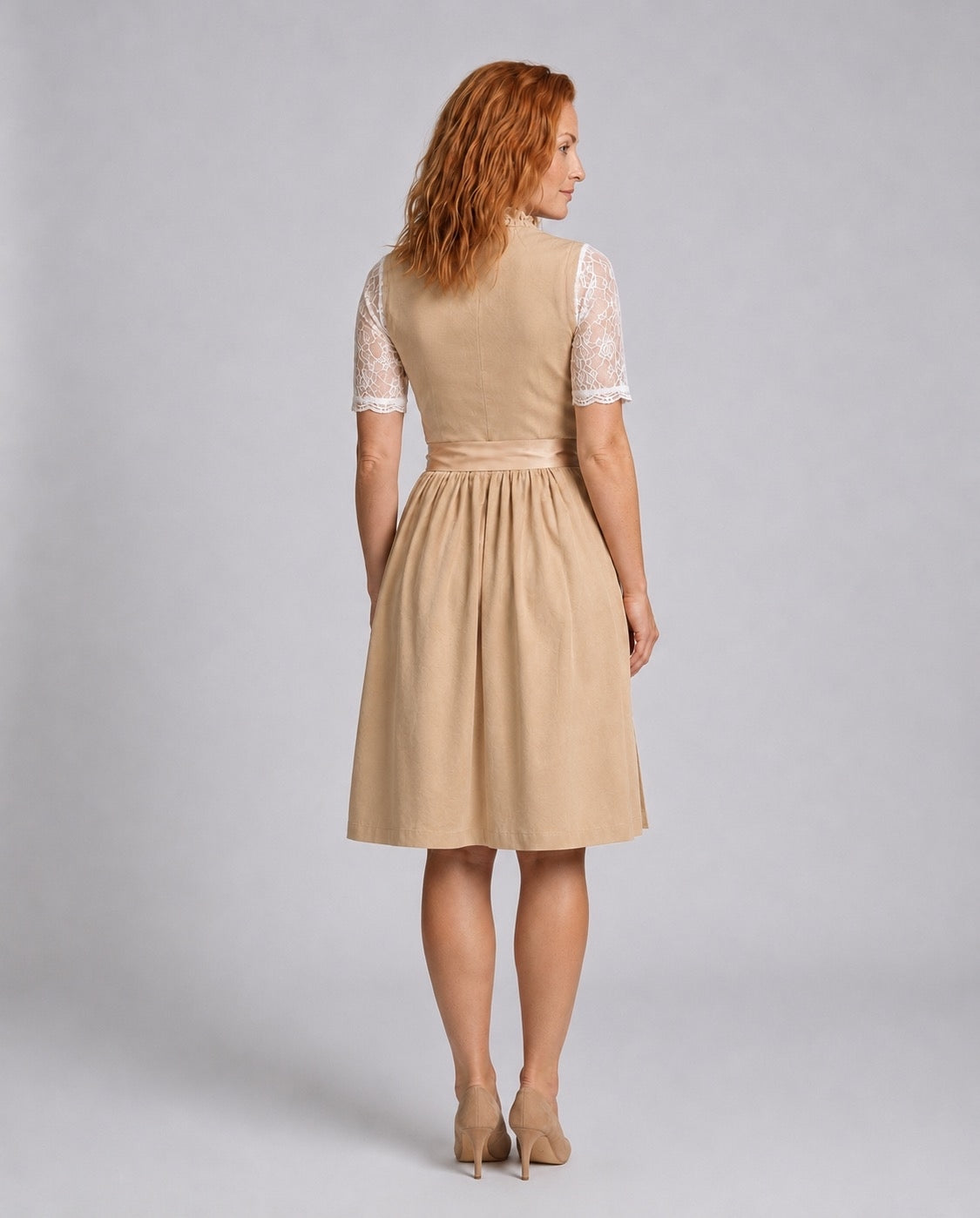 Traditionelles Dirndlkleid mit Schnürmieder für Oktoberfest | ShopNory
