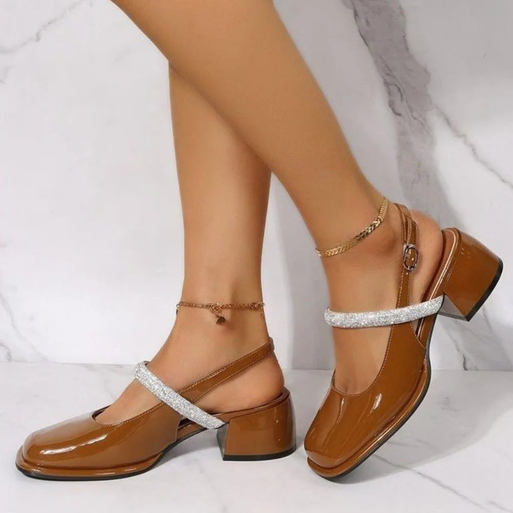 Glitzernde WeißlackPumps