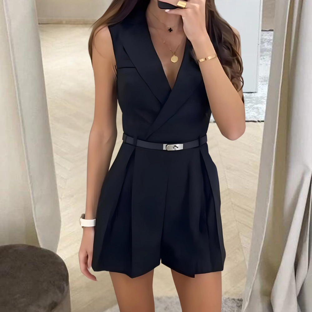 Ärmelloser Jumpsuit Wickel-V-Ausschnitt Taillierter Gürtel Plissierte Shorts Taillierte Passform