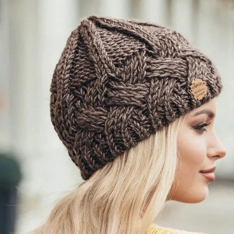Damen Weiche Strickmütze mit Zopfmuster | ShopNory
